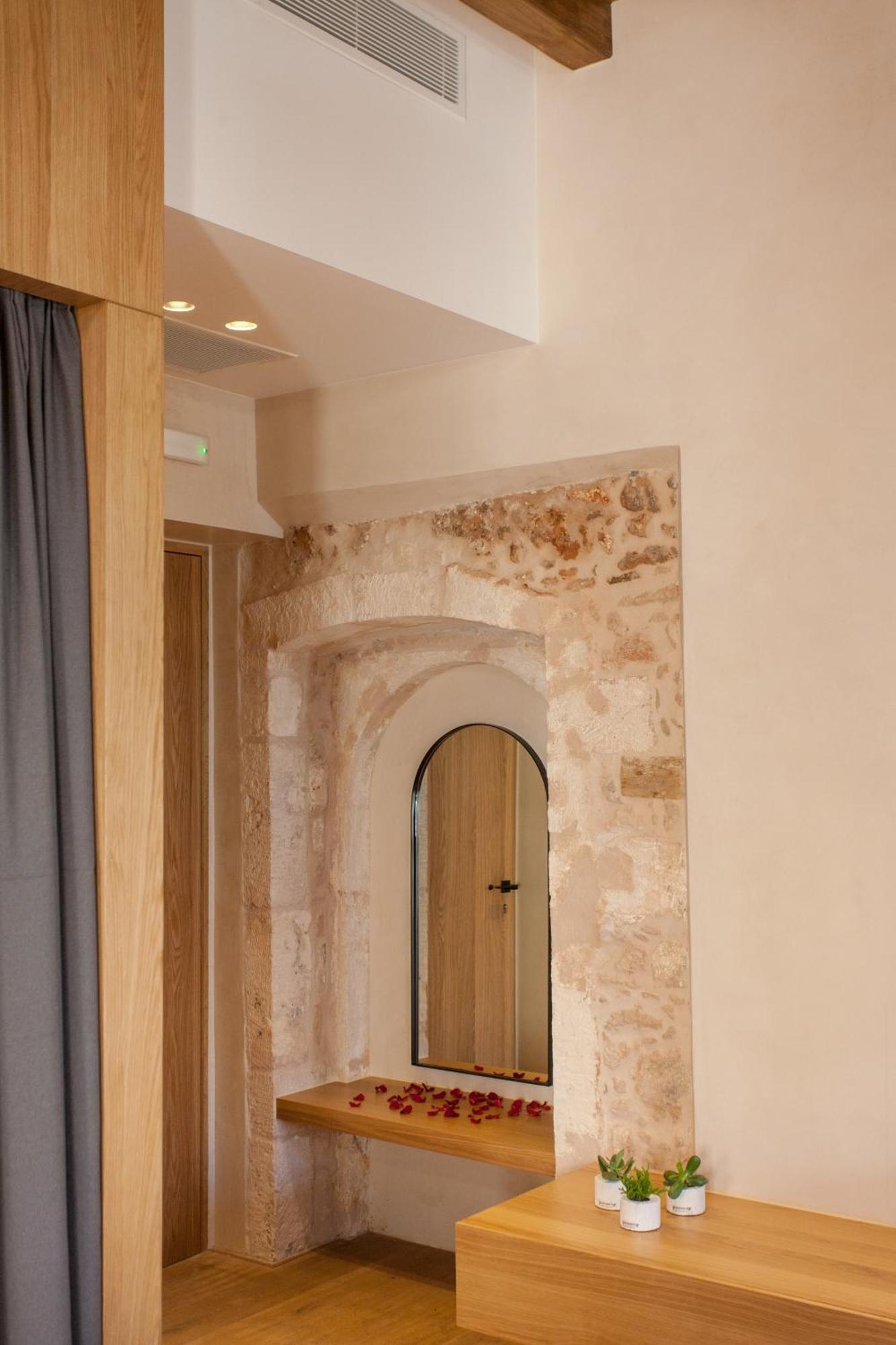 Monastery Estate Venetian Harbor Hotel Ханя Екстериор снимка